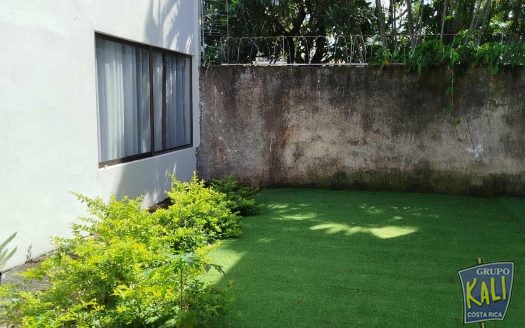 Triangulo, Rohrmoser alquiler de apartamento 2do piso/Triangulo Rohrmoser apto for rent