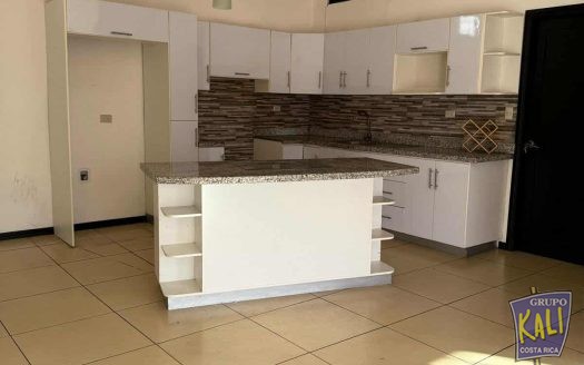 Venta de apartamento Rohrmoser 4to piso/Rohrmoser apto for sale great view