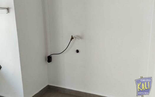 Triangulo, Rohrmoser alquiler de apartamento 2do piso/Triangulo Rohrmoser apto for rent