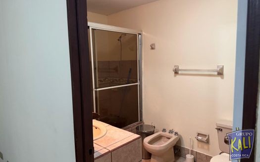 Rohrmoser Geroma apartamento amoblado en 2do piso 3/2.5/2 en alquiler/Rohrmoser furnished big apto for rent