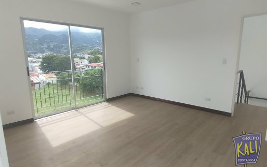 San Sebastian penthouse en venta $145.000/San Sebastian penthouse for sale
