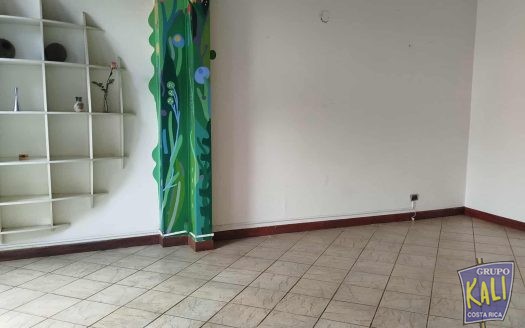 Uruca casa uso mixto de 2 plantas amplia bella/2 story house for rent Uruca $1,400