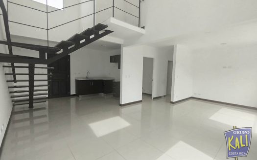 San Sebastian penthouse en venta $145.000/San Sebastian penthouse for sale