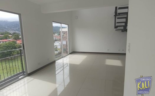 San Sebastian penthouse en venta $145.000/San Sebastian penthouse for sale