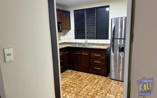 Rohrmoser Geroma apartamento amoblado en 2do piso 3/2.5/2 en alquiler/Rohrmoser furnished big apto for rent