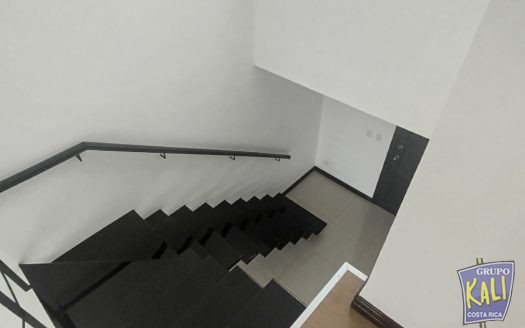 San Sebastian penthouse en venta $145.000/San Sebastian penthouse for sale