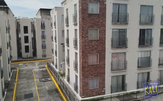 San Sebastian penthouse en venta $145.000/San Sebastian penthouse for sale