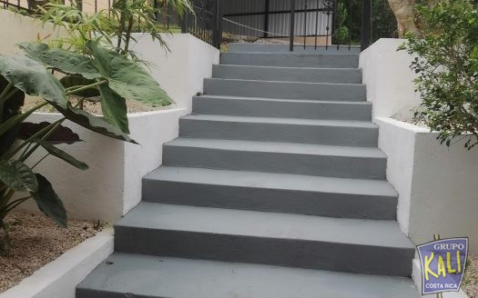 Sto Domingo Heredia bella propiedad 2 casas en venta $375.000/Heredia Sto Domingo property for sale $375000