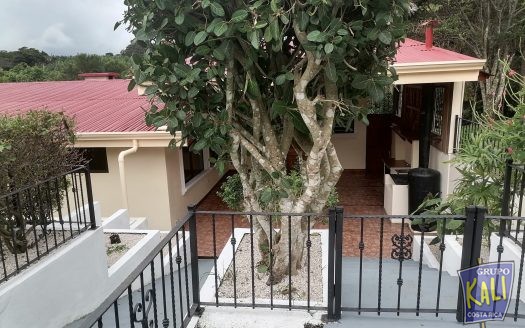 Sto Domingo Heredia bella propiedad 2 casas en venta $375.000/Heredia Sto Domingo property for sale $375000